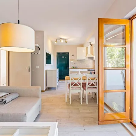 Cozy In With Kitchen Apartment Zaboric