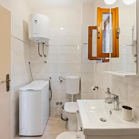 Apartment Cozy In With Kitchen Zaboric